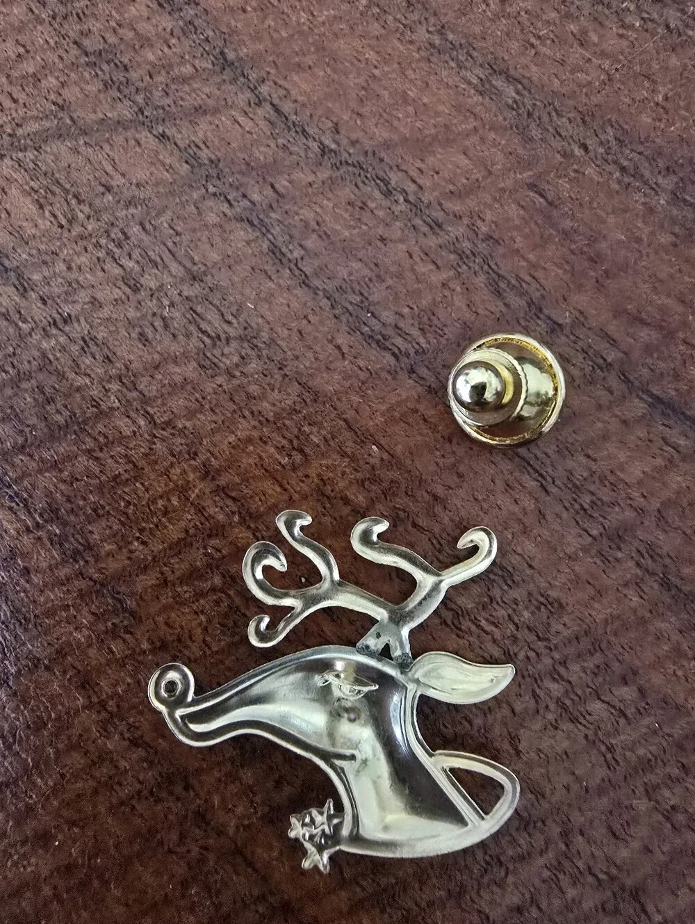 10k Yellow Gold Lapel Pin Or Tie Tack Of A Reindeer Or Elk Head.